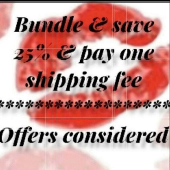 New DOLLS KILL off white ribbed buckle beanie - Picture 4 of 8